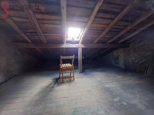 Casa en venta en Corvera de Toranzo. Encantadora casa para reformar interiormente con el tejado arreglado en Alceda. Casas Corvera de.