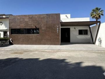 CASA EN VENTA EN COUNTRY RACKET CLUB