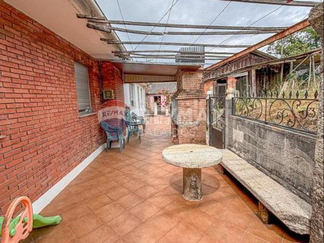 Casa en venta en Crecente. Casas.