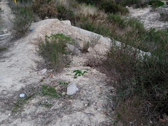 Casa en venta en Crevillente. FINCA RUSTICA CON CASA PARA REFORMAR EN VENTA. Casas.