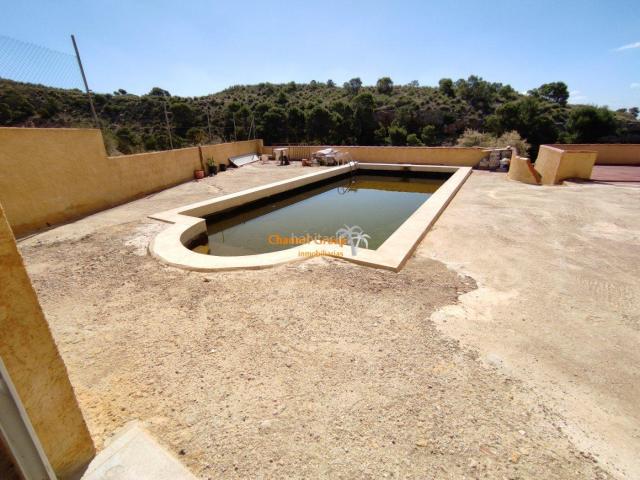 Casa en venta en Crevillente. SE VENDE CHALET EN PARTIDA BARROSA !. Casas.