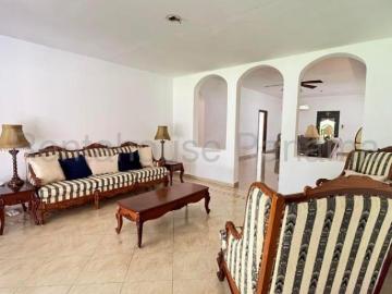 Casa en Venta en Cristóbal Margarita Colón 461 m2. 3 hab