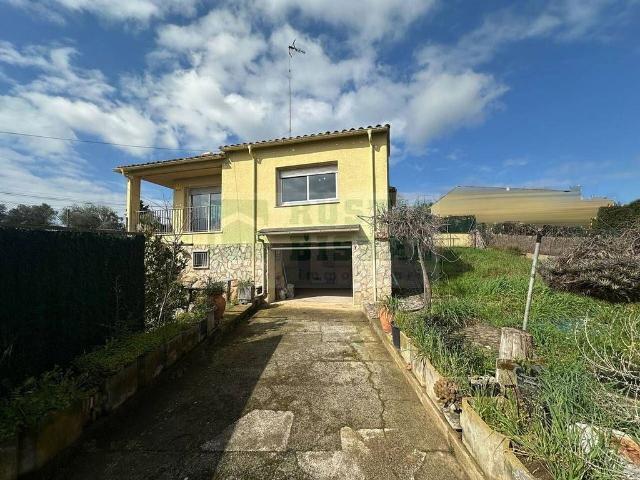 Casa en venta en Cruïlles, de 200 m² 3 habitaciones por 280.000 €