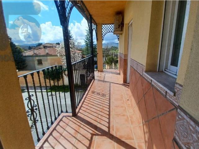 Casa en venta en Dúrcal. Casa adosada en venta en Dúrcal. Casas.
