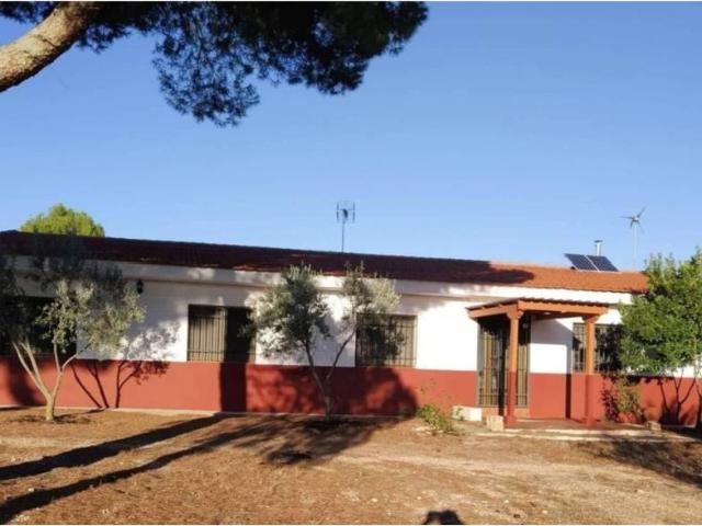 Casa rústica / Caserío en Venta en Daimiel