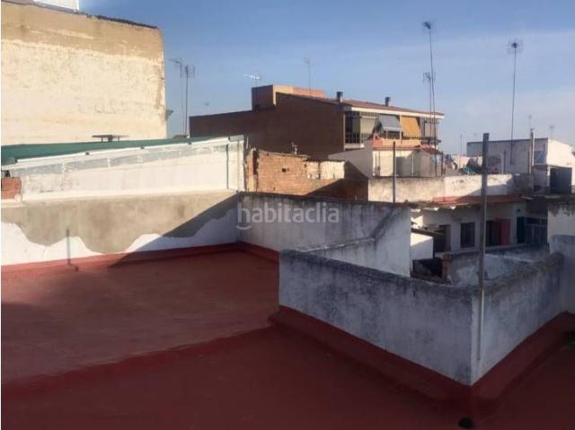 Casa en venta en Daimiel. Casa en venta en Daimiel con amplio espacio y terraza soleada. Casas.