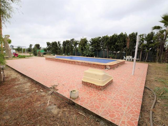 Casa en venta en Daya Vieja. Naranja Spain presenta estupenda casa en Daya Vieja, con gran superficie de terrenonbspLa casa consta de 2 dormitorios, uno de ell. Casas Daya.
