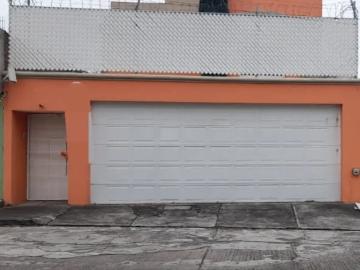 Casa en venta en Defensores de Puebla, Morelia, Michoacán de Ocampo
