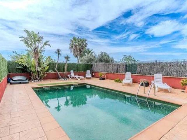 Casa en Venta en Deltebre