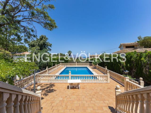 Casa en venta en Dénia, El Montgó. Chalet Amplio Montgó, con Gran Potencial. Casas.