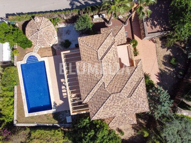 Casa en venta en Dénia, La Pedrera Vessanes. Casa mediterránea con potencial en venta en Dénia. Casas.