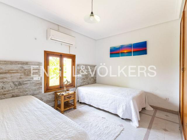Casa en venta en Dénia, La Xara La Sella. Oportunidad unica para inversores! Villa perfecta para SPA, hotel boutique, bb or exclusive hammam. Casas.