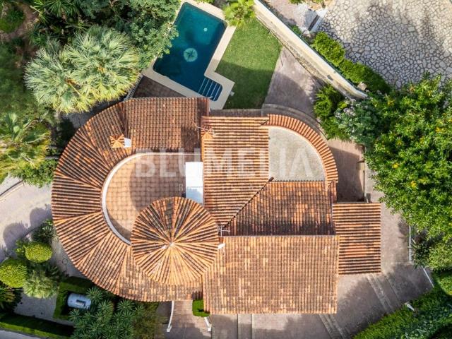 Casa en venta en Dénia, Las Rotas Les Rotes. Villa mediterránea a 300 metros de la playa en venta en Dénia. Casas.