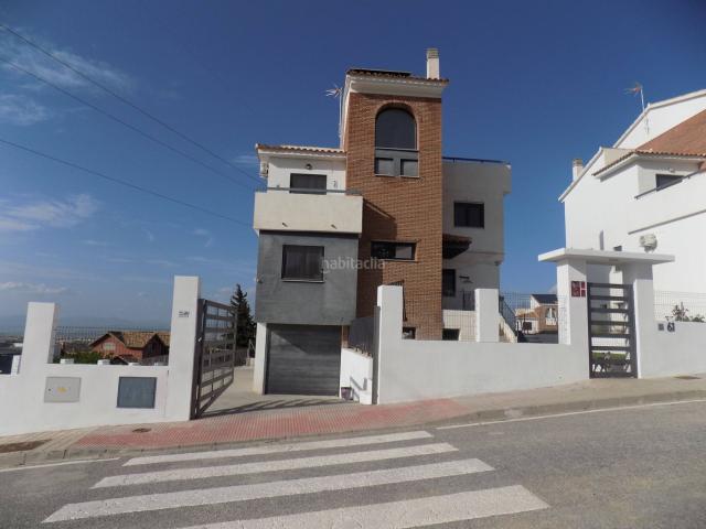 Casa en venta en Dílar. Casas.