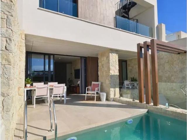 Casa en venta en Dolores, Alicante