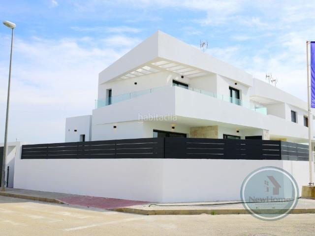 Casa en venta en Dolores. ESPECTACULAR VILLA DE LUJO CON PISCINA PRIVADA EN DOLORES, ALICANTE. Casas.