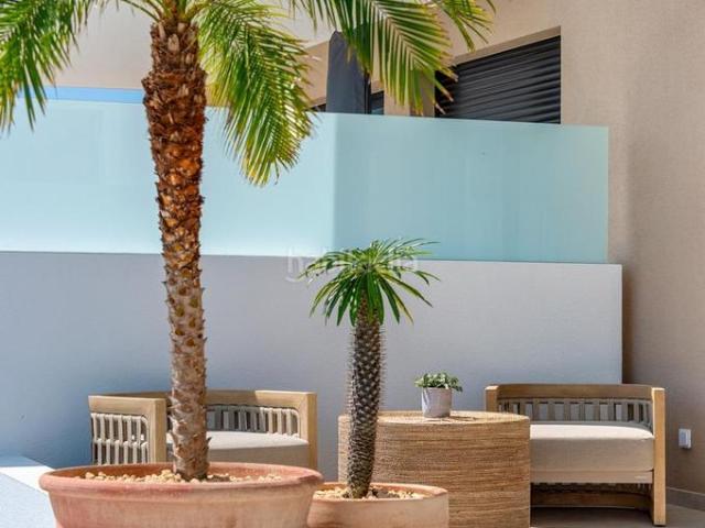 Casa en venta en Dolores. Exclusiva casa de obra nueva con piscina privada Entrega 2027. Casas.