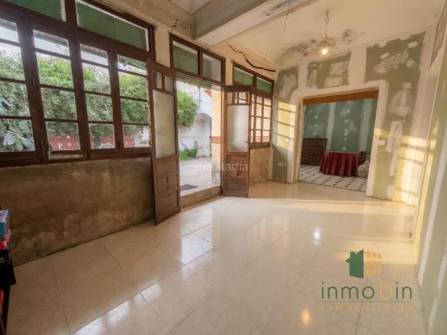 Casa en venta en Don Benito. Casa ubicada en pleno centro de Don Benito. Casas Don.