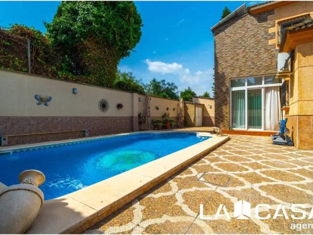 Casa en Venta en Dos Hermanas