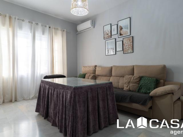 Casa en venta en Dos Hermanas, Vista Azul Consolación. Vivienda reformada con cochera y azotea funcional en la zona de Pachico. Casas Dos.
