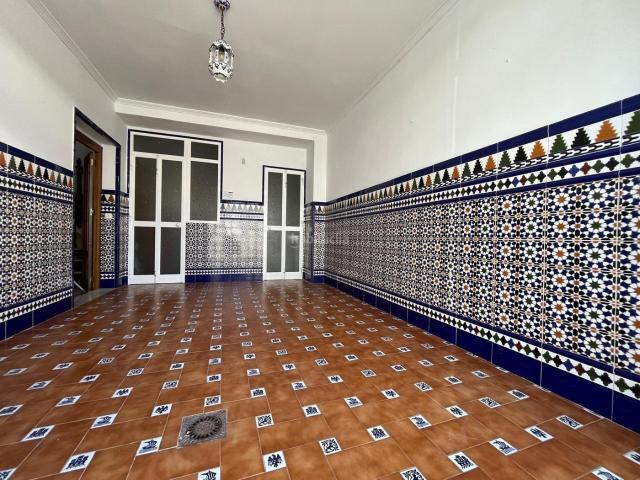 Casa en venta en Dos Hermanas, Arco Norte Avda España. CASA CON PATIO Y AZOTEA, 5 HABITACIONES, 3WC EN AVENIDA ESPAÑA DOS HERMANAS. Casas Dos.