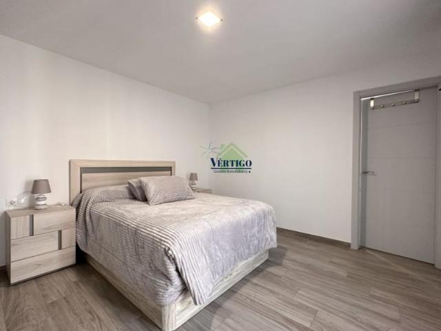 Casa en venta en Dos Hermanas, Avda. Reyes Catolicos