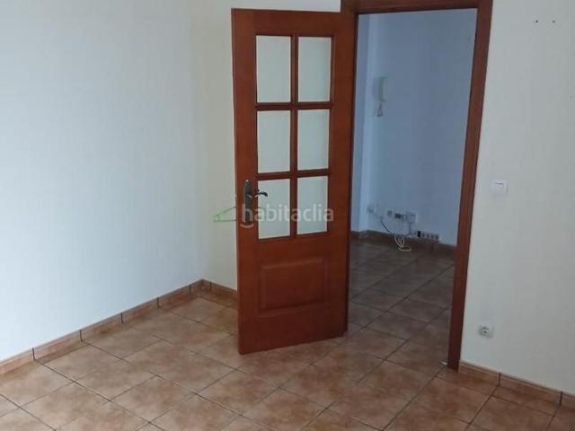 Casa en venta en Dos Hermanas, Centro Doña Mercedes. CASA CON UNA GRAN AZOTEA Y LOCAL COMERCIAL EN DOS HERMANAS. Casas Dos.