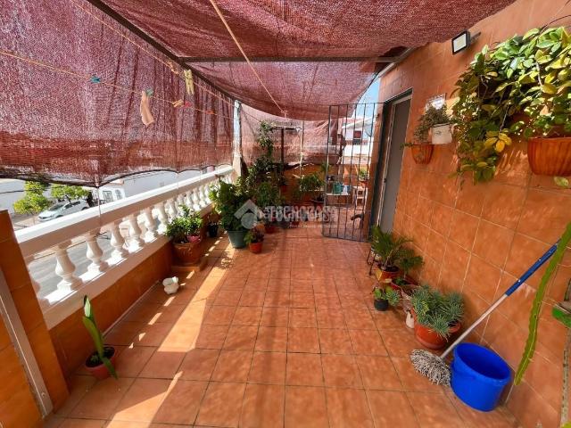Casa en venta en Dos Hermanas, Centro Doña Mercedes. Casa en venta en Dos hermanas. Casas Dos.