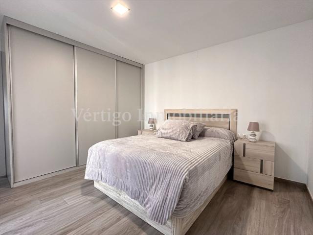 Casa en venta en Dos Hermanas, Centro Doña Mercedes. IMPECABLE Y AMUEBLADO EN REYES CATÓLICOS !. Casas Dos.