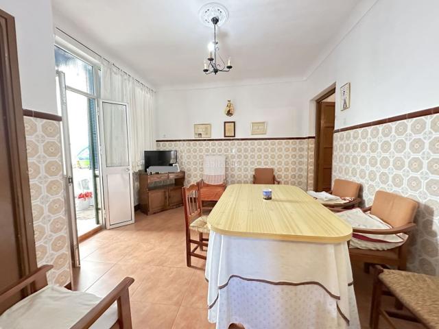 Casa en venta en Dos Hermanas, Centro Doña Mercedes. TU HOGAR TE ESPERA EN REYES CATÓLICOS!. Casas Dos.