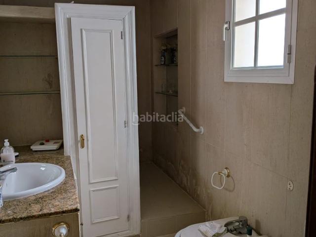Casa en venta en Dos Hermanas, Centro Doña Mercedes. VENTA de magnifica casa en planta baja de 3 dormitorios y 1 baño PRECIO NEGOCIABLE. Casas Dos.