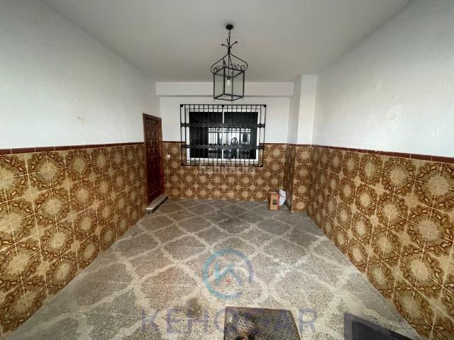 Casa en venta en Dos Hermanas, Centro Doña Mercedes. VIVIENDA DE DOS PLANTAS SITUADA EN PLENO CENTRO DE DOS HERMANAS. Casas Dos.