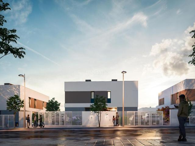 Casa en venta en Dos Hermanas, Entrenúcleos. Casas Dos.