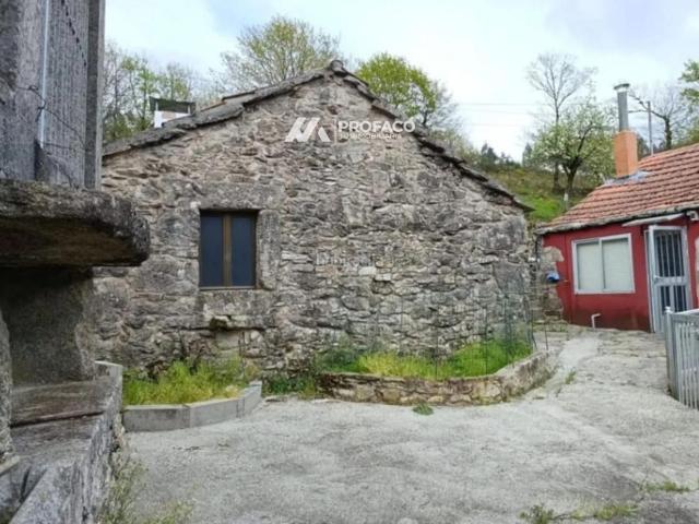 Casa en venta en Dozón. CUBELOS DOZON. Casas.