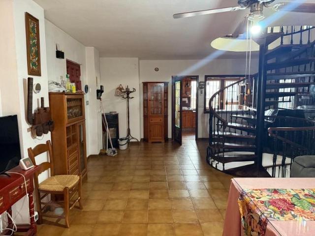 Casa en venta en Doña Mencía, Andalucia
