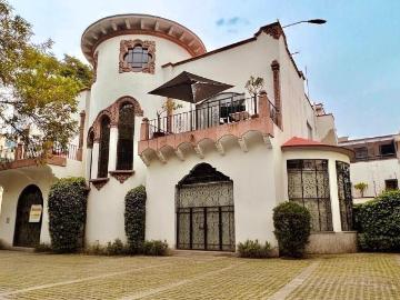 Casa en venta en Eugenio Sue, Polanco, jardin, terraza y mas