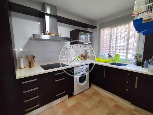 Casa en venta en Écija. Casa en venta en Cerámica, 3 dormitorios. Casas.