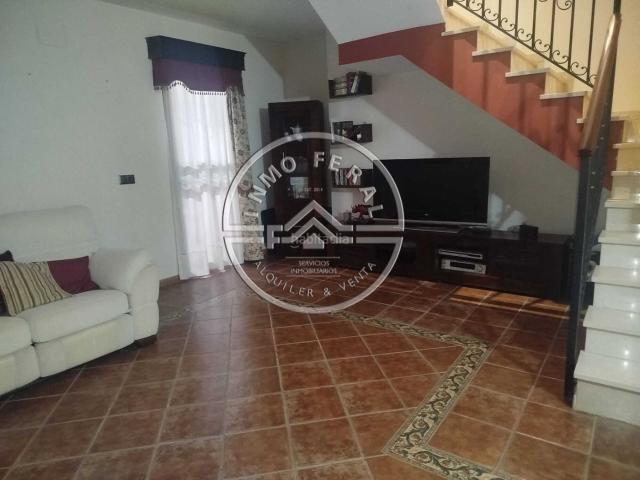 Casa en venta en Écija. Casa en venta en Alcarrachela, 3 dormitorios. Casas.