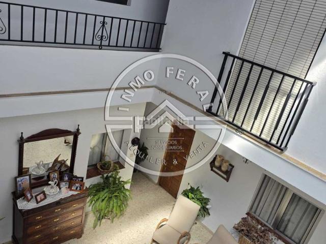 Casa en venta en Écija. Casa en venta en Otras Zonas, 9 dormitorios. Casas.