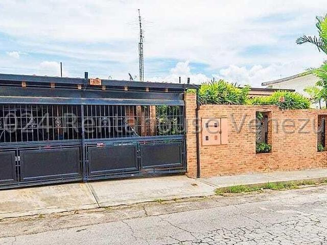Casa en Venta en El Marques, Caracas