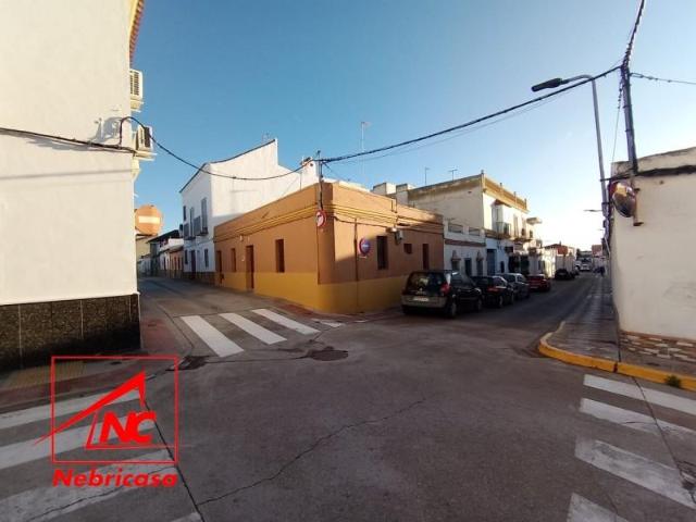 Casa en venta en El Cuervo, Centro