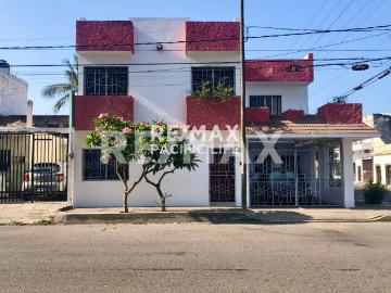 CASA EN VENTA EN EL CENTRO
