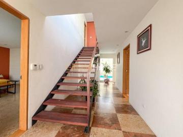 CASA EN VENTA EN EL CENTRO DE JURIQUILLA QRO