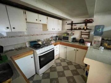 Casa en venta en el centro de Querétaro, cercana a plaza de las americas