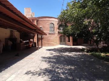 CASA EN VENTA EN EL CENTRO DE SALTILLO