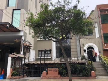 CASA EN VENTA EN EL CORAZON DE MIRAFLORES