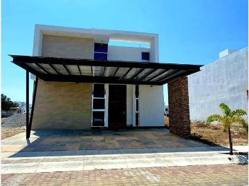 Casa en venta en El Dorado, Manzanillo, Colima