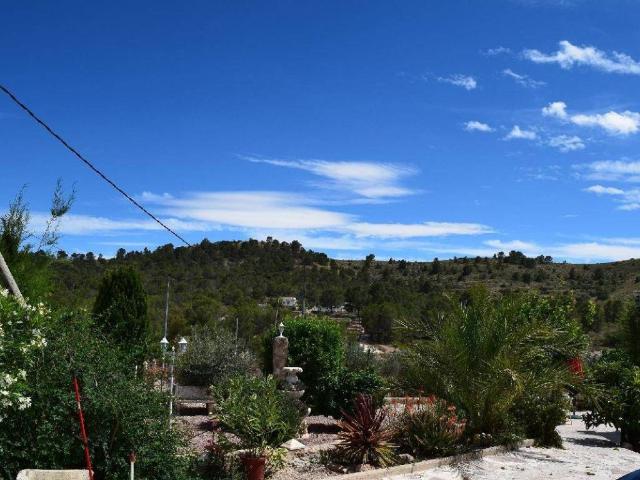 Casa en Venta en El Fondó de les Neus Hondón de las Nieves