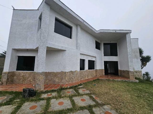 Casa en venta en el junquito km 14