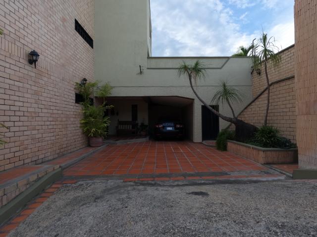 Casa En Venta en El Pedregal, Residencias Bahareque, AMOBLADO SPS